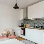 Apartment 2 Rooms With Terrace Near Ocean
